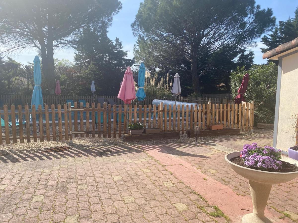 Hostellerie De La Source آرْلْ المظهر الخارجي الصورة